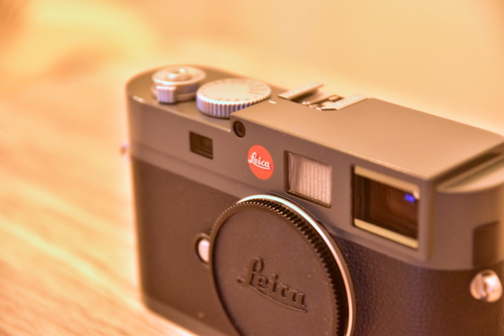 Leica typ240用 赤 ロゴ エンブレム 交換用純正パーツ - その他