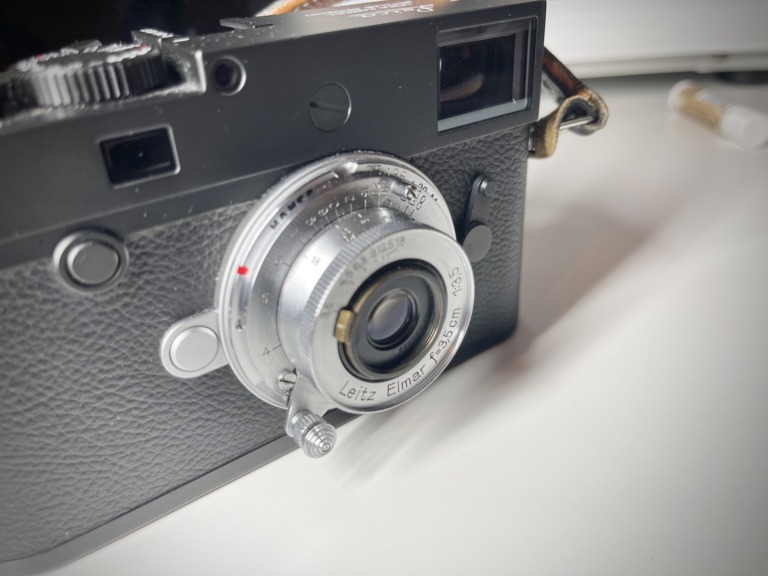 魅力的な Elmar Leitz Ⅲｇ＆ Leica 5cm レンズセット F3.5 フィルムカメラ